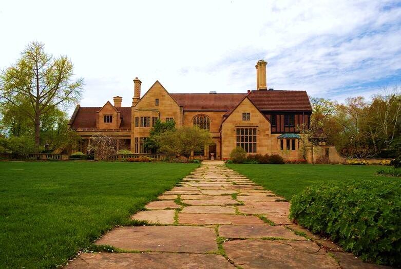 Oshkosh: Paine center
